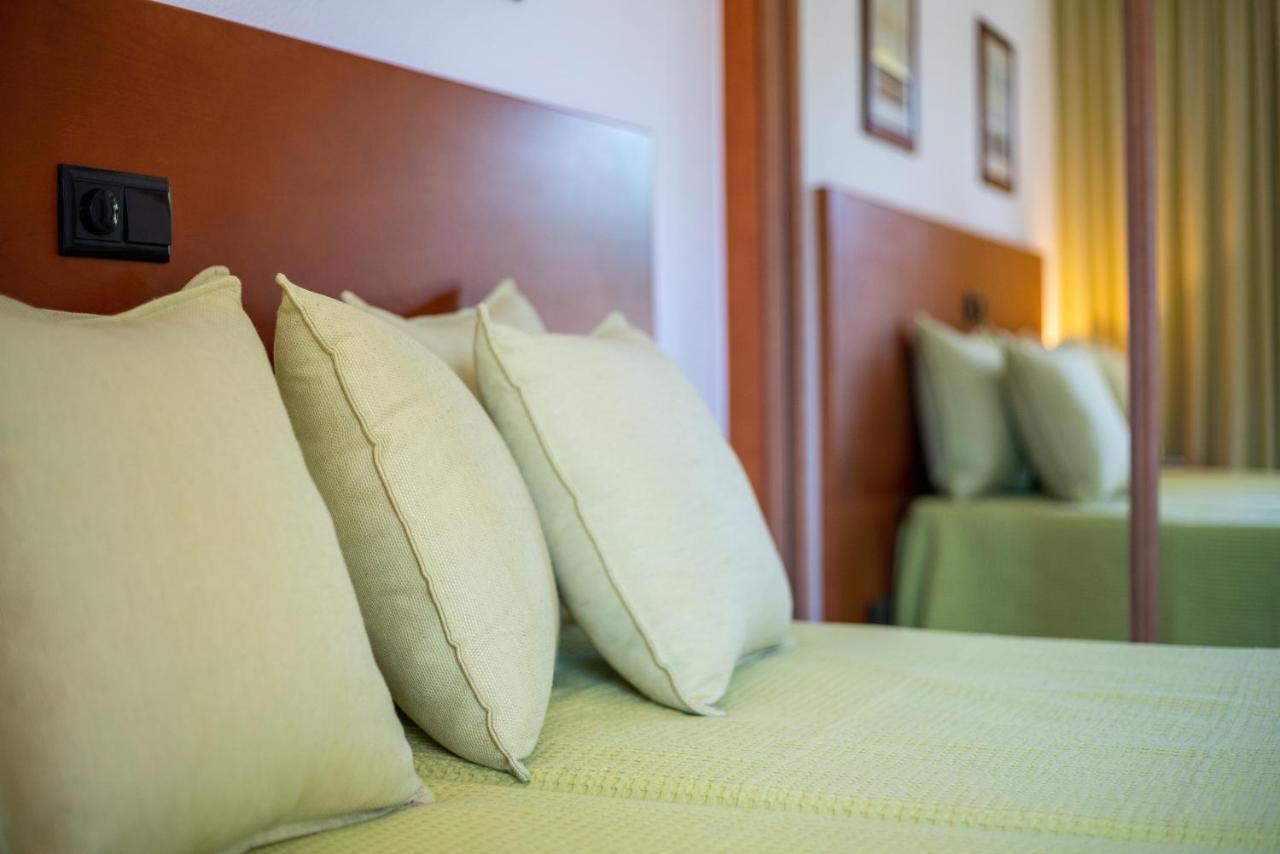 Host Wise - Bright Cozy Flats W Terrace & Pool Apartment Куартейра Екстериор снимка